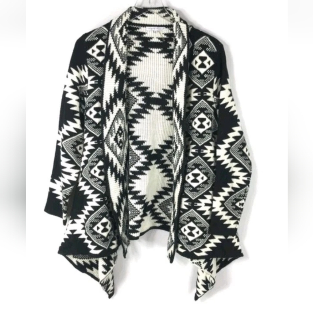 Tempo Paris Cardigan Sweater Jacket Woman Sz XL Black White Tribal Aztec Holiday
